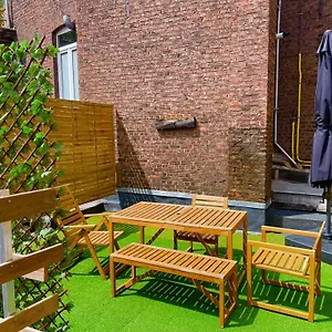 Royal Selys, City-center - Bike Parking And Outdoor Appartement Liège